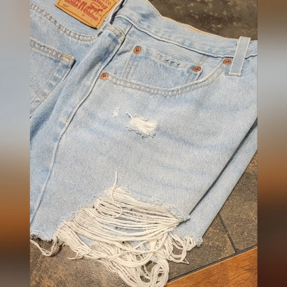 Levis‎ 501 Cut Off Distressed Shorts Button Fly 100% Cotton Y2K